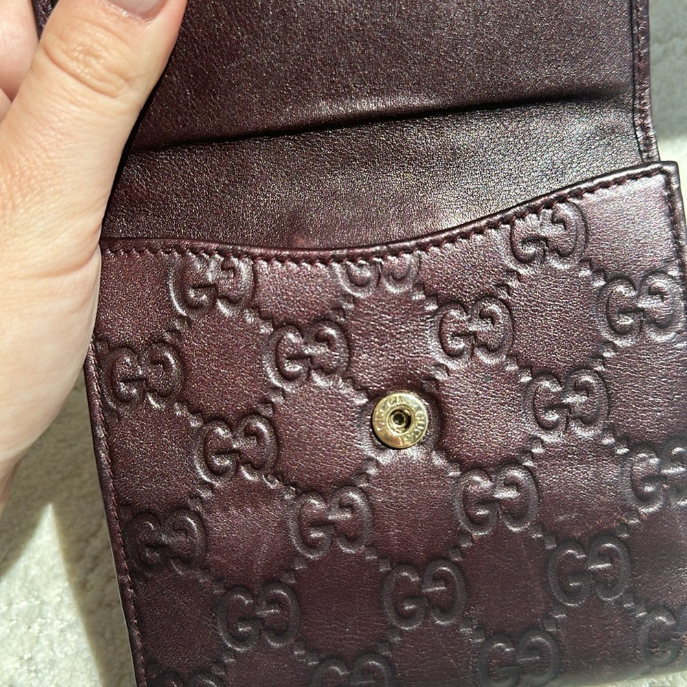 Gucci Embossed GG Heart Logo Burgundy Leather Wallet - Picture 2 of 6
